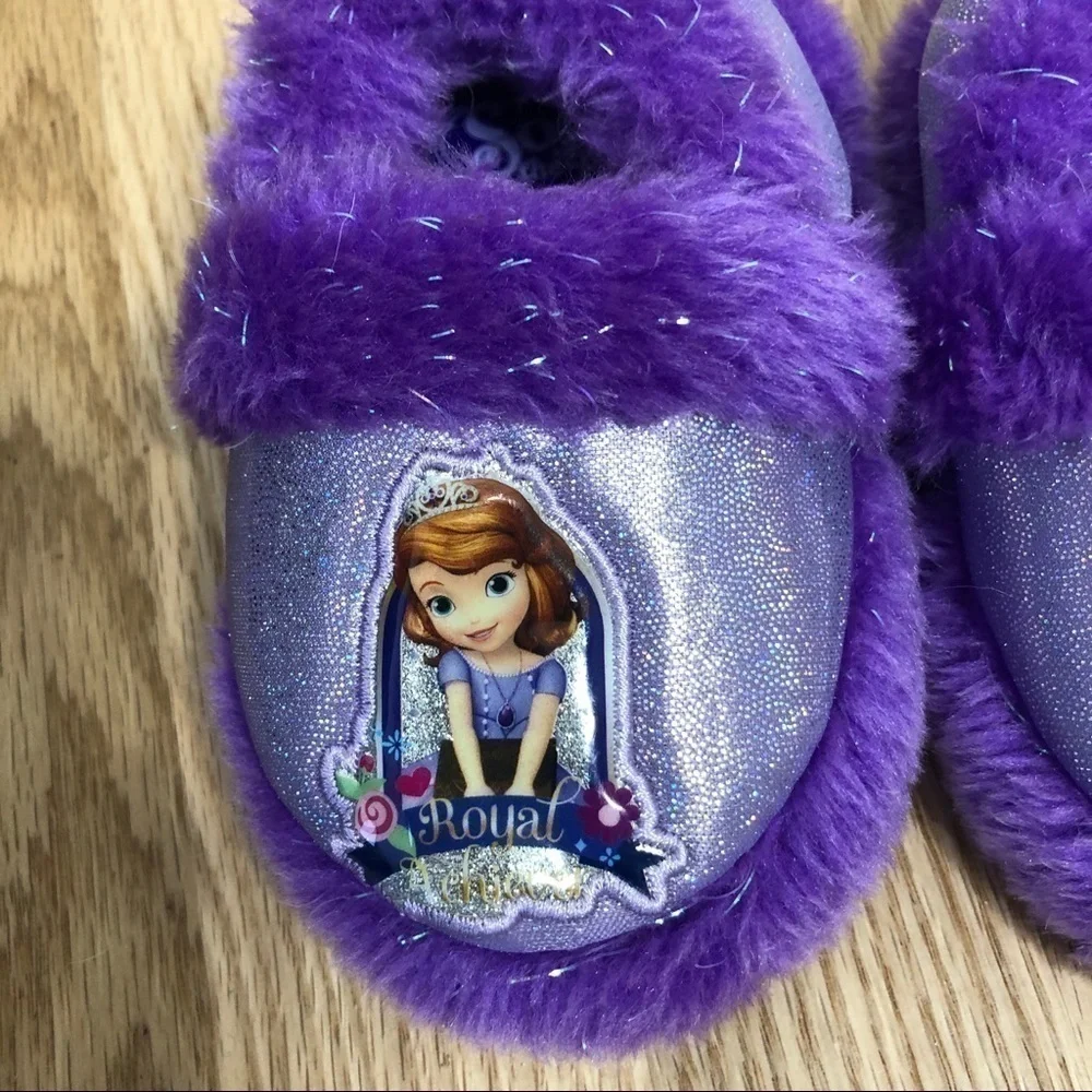 Sofia The First Purple Fuzzy Slippers 5-6C Disney